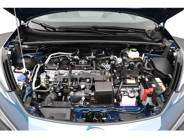 Toyota C-HR 1.8 Hybrid 140 2024 Hybride Benzine 35