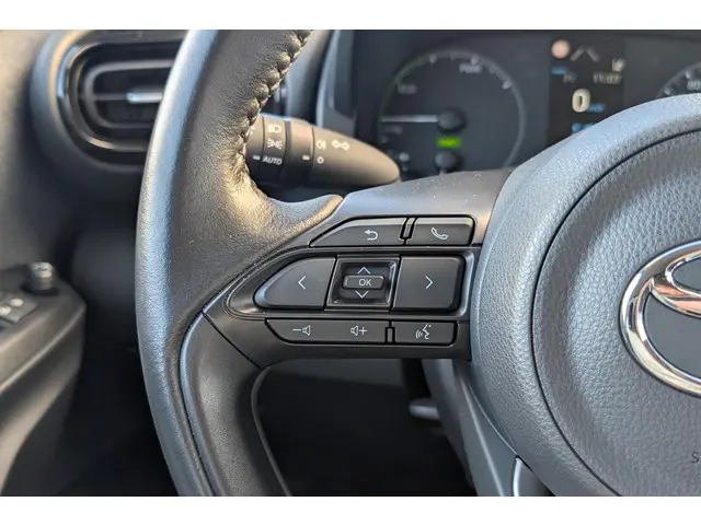 Toyota Yaris 1.5 Hybrid Active 2021 Hybride Benzine 23