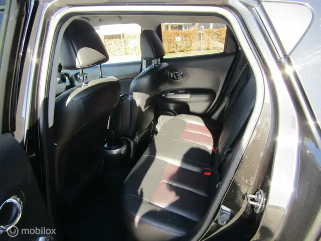 Nissan Juke 1.6 Tekna 2012 Benzine 18