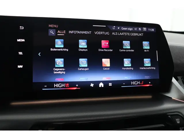 BMW X1 xDrive23i 2026 Benzine 56