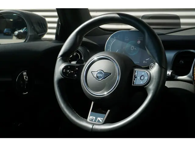 MINI 3-Deurs Cooper S 2021 Benzine 25