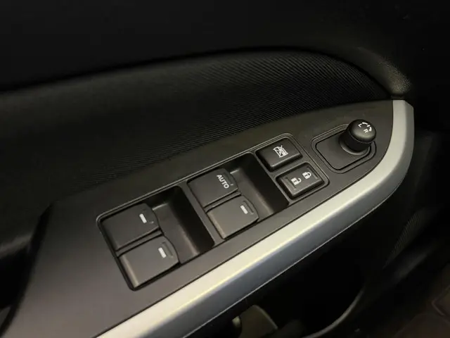 Suzuki Vitara 1.6 Exclusive 2015 Benzine 34