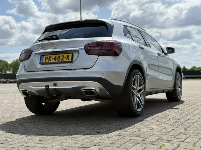 Mercedes-Benz GLA 200 Prestige 2016 Benzine 11