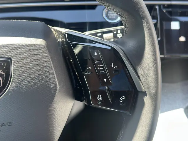 Peugeot 5008 1.2 Hybrid 145 Allure 2025 Hybride Benzine 31