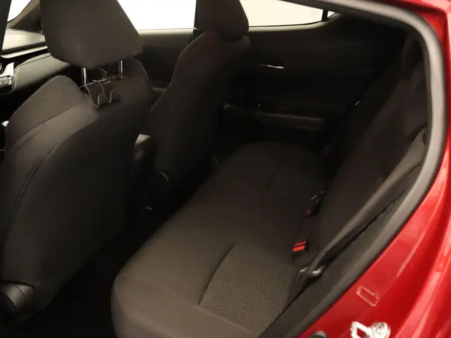 Toyota C-HR 1.8 Hybrid Executive 2019 Hybride Benzine 6