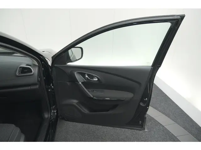 Renault Kadjar TCe 130 EDC Intens 2017 Benzine 60