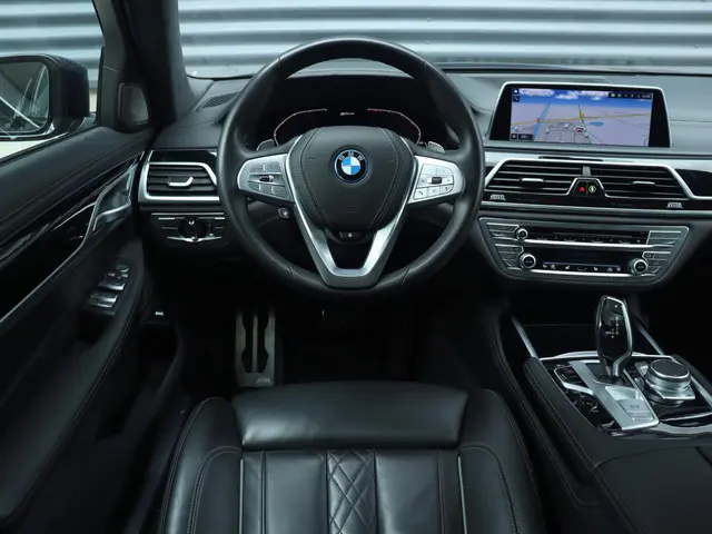 BMW 7 Serie 745e 2022 Hybride Benzine 9