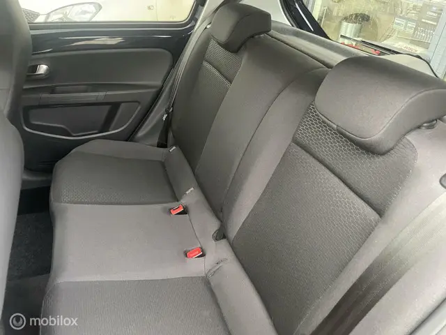 SEAT Mii 1.0 Mii by Mango 2015 Benzine 7