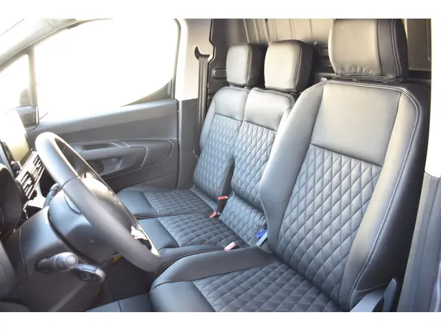 Citroën Berlingo BlueHDi 100 S&S L1 2023 Diesel 31