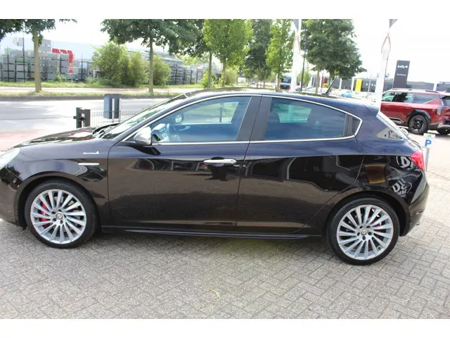 Alfa Romeo Giulietta 1.4 T Bns Exec 2013 Benzine 9