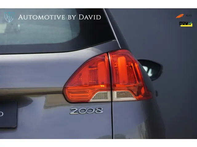 Peugeot 2008 1.2 VTi 82 pk ACTIVE 2014 Benzine 39
