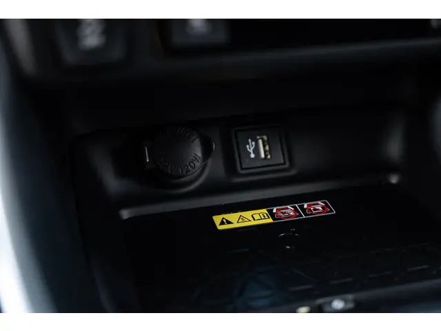 Toyota RAV4 2.5 HEV AWD Bi-Tone 2023 Hybride Benzine 44