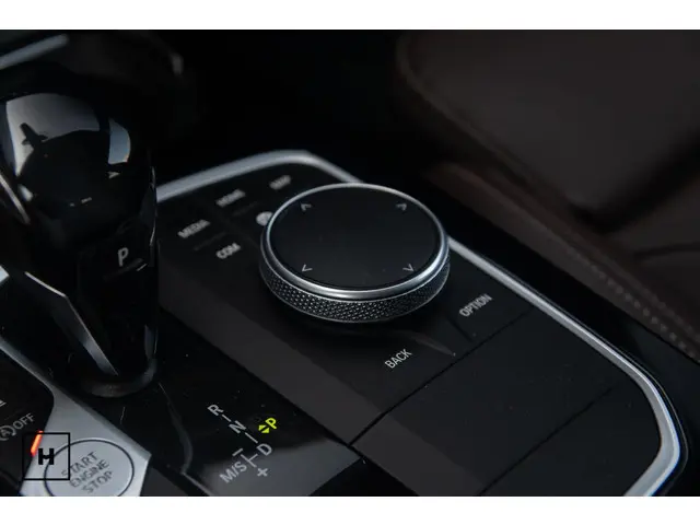 BMW 1 Serie 118i M-Sport | Pano | Leer 2021 Benzine 34