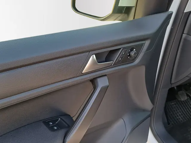 Volkswagen Caddy Maxi TSI Holiday 5p 2020 Benzine 24