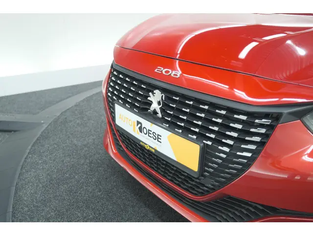 Peugeot 208 PureTech 100 Allure Pack 2023 Benzine 19