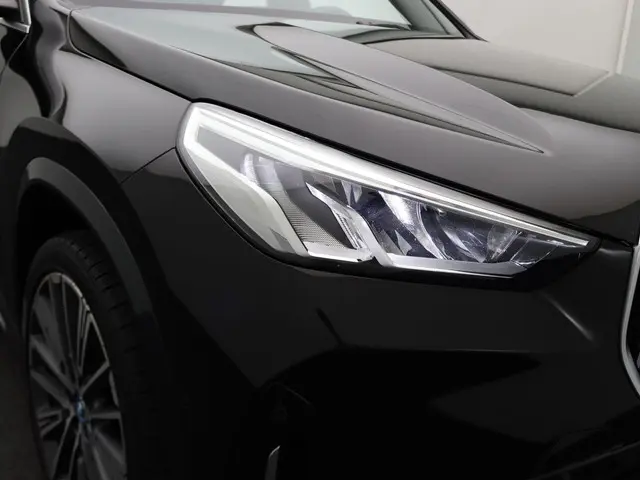 BMW X1 xDrive25e 2024 Hybride Benzine 18
