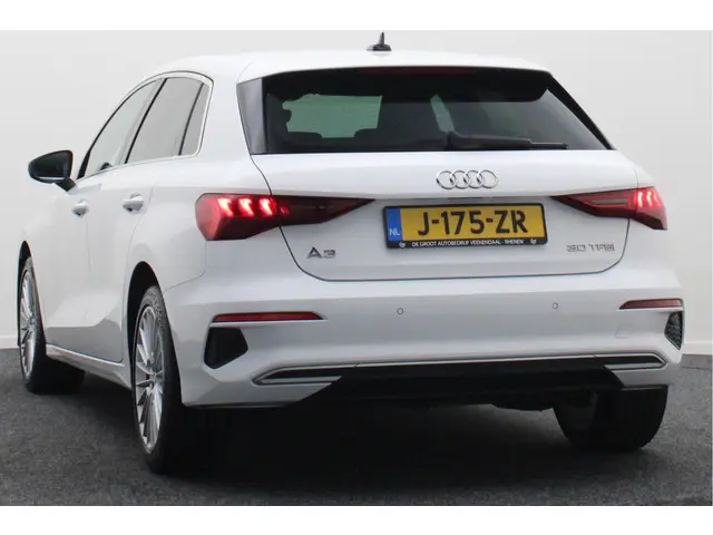 Audi A3 Sportback 30 TFSI Business edition 2020 Benzine 17