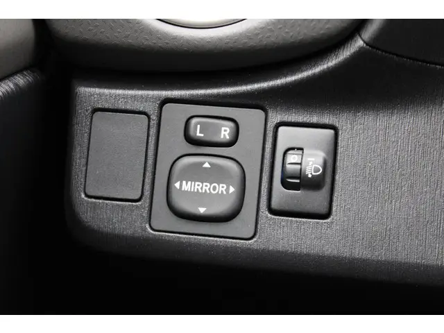 Toyota Yaris 1.3 2013 Benzine 23