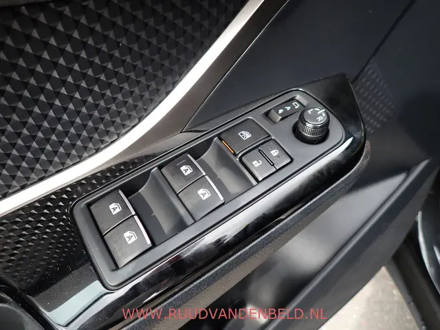 Toyota C-HR 1.8 Hybrid 2018 Hybride Benzine 14