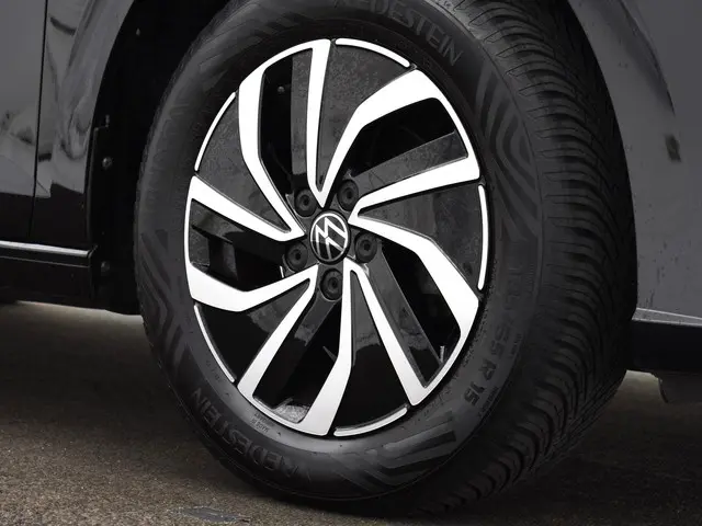 Volkswagen Polo 1.0TSI/95PK Life 2023 Benzine 19