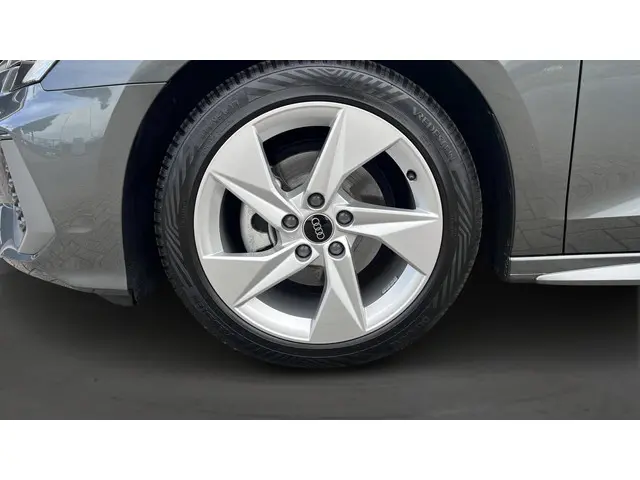 Audi A3 Limousine 30 TFSI 110Pk S Edition 2023 Benzine 11