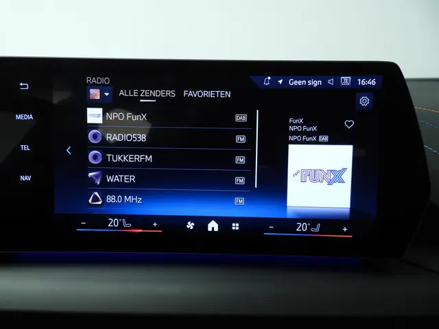 BMW 1 Serie 120 2025 Benzine 28