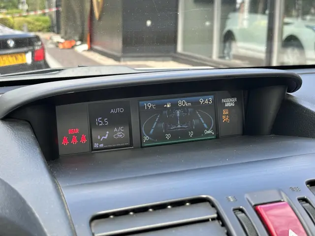 Subaru Forester 2.0 Luxury Plus 2014 Benzine 13
