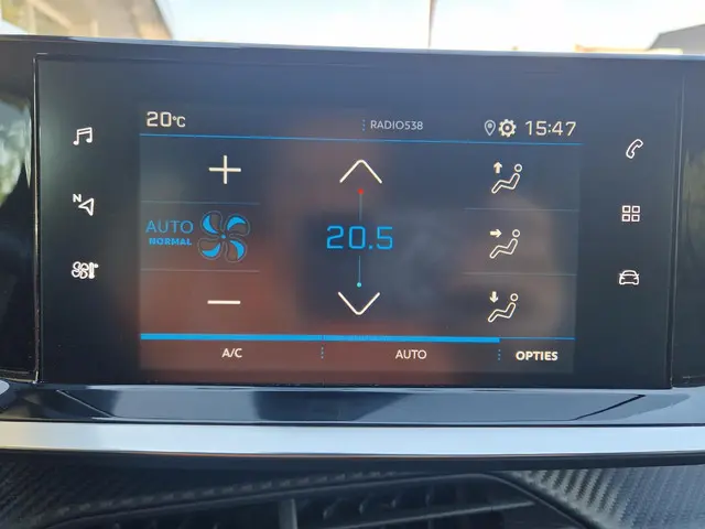 Peugeot 208 1.2 PureTech 100 Allure 2023 Benzine 17