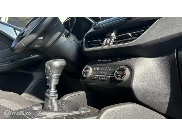 Ford Focus 1.0 EcoBoost Trend Edition 2018 Benzine 10