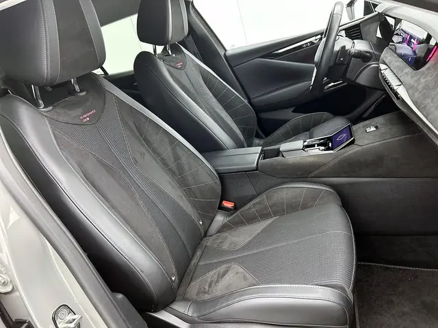 DS DS 4 1.2 PureTech Performance Line+ 2023 Benzine 45