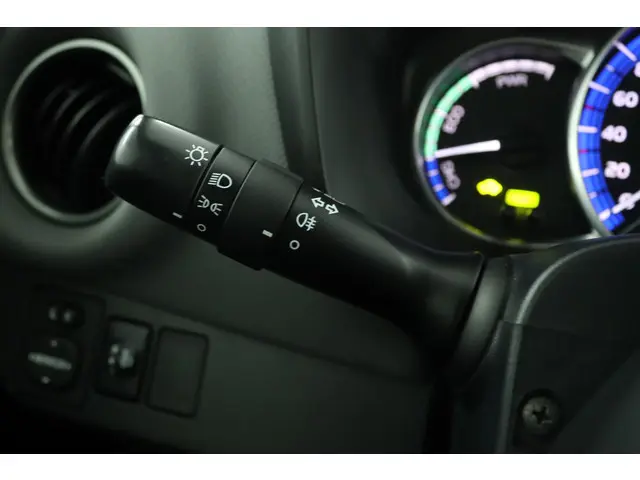 Toyota Yaris 1.5 Hybrid Aspiration 2015 Hybride Benzine 30