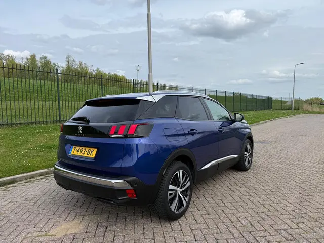 Peugeot 3008 1.2 PureTech Allure 2018 Benzine 3