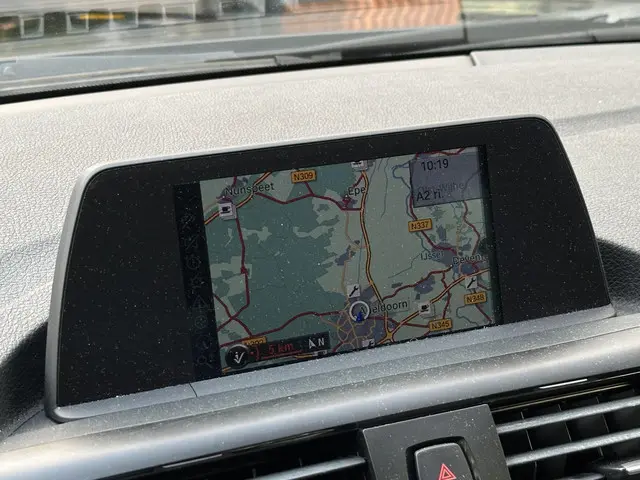 BMW 1 Serie 114i Business+ 2013 Benzine 28