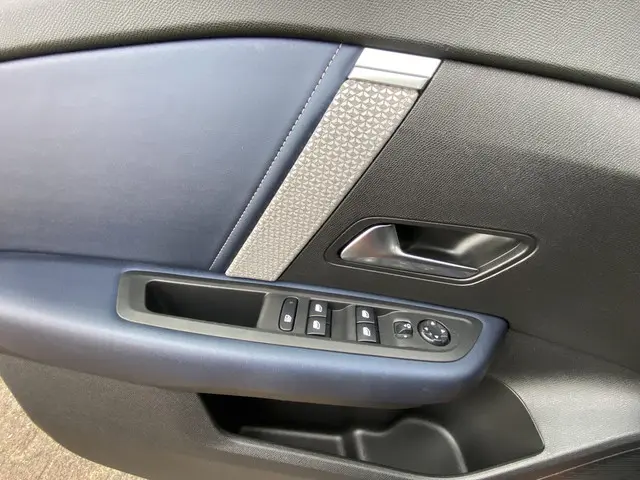 Citroën C4 1.2 Puretech Feel Pack 2022 Benzine 16