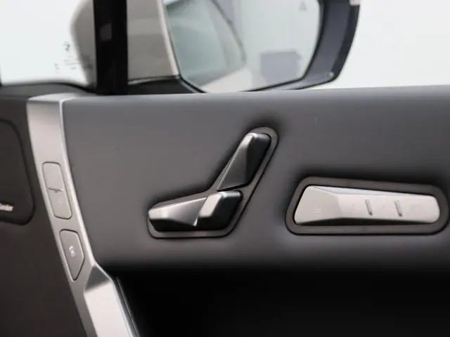 BMW iX xDrive60 2026 Elektrisch 25