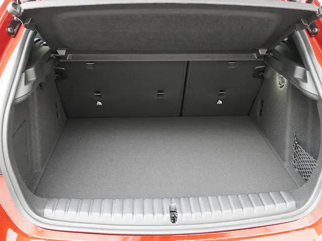 BMW 1 Serie 120 M Sport Design Edition 2026 Benzine 26