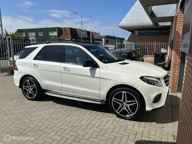 Mercedes-Benz GLE 500 e 4MATIC 2015 Hybride Benzine 24