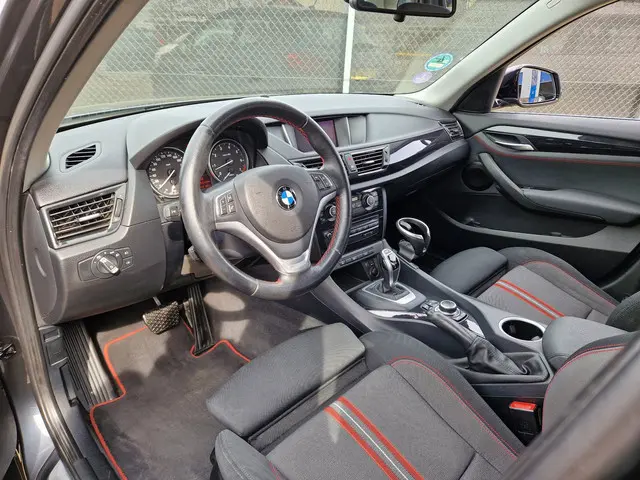BMW X1 SDrive20i Executive Sport*Navi*Pdc* 2013 Benzine 21