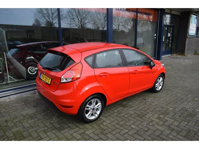 Ford Fiesta 1.25 2015 Benzine 5