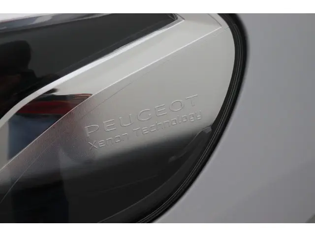 Peugeot Expert 2.0 BlueHDI 145 Automaat DC 2023 Diesel 31