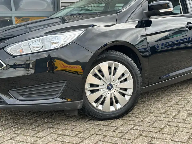 Ford Focus Wagon 1.0 Trend | Airco | APK | NAP 2017 Benzine 4