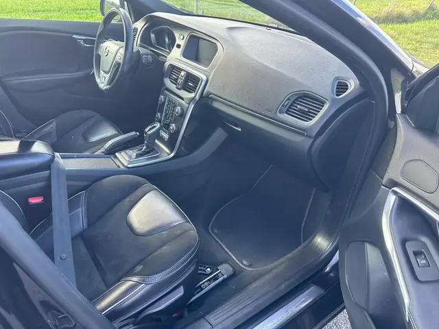 Volvo V40 2.0 T4 Bns Sport PRIJS IS EX BPM ! 2018 Benzine 14