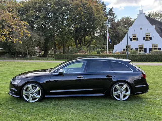Audi A6 Avant 4.0 TFSI S6 2014 Benzine 3