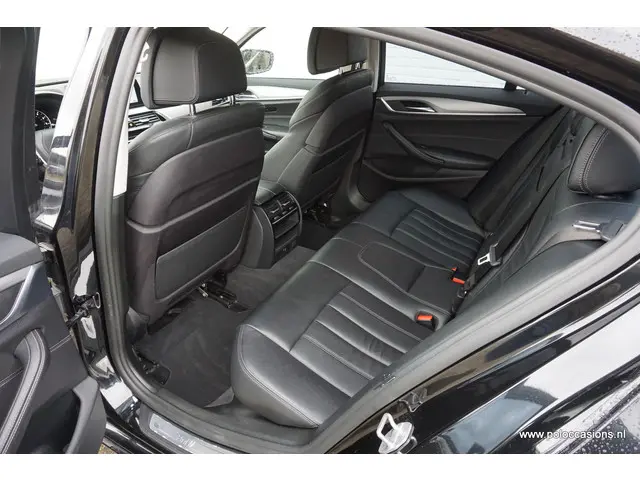 BMW 5 Serie 540i High Executive 2017 Benzine 7