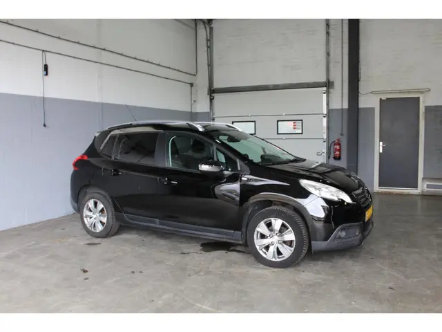 Peugeot 2008 1.2 PureTech Style 2015 Benzine 3