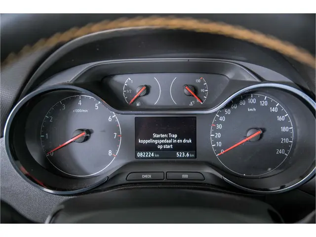 Opel Crossland X 1.2 Turbo Innovation 2018 Benzine 19