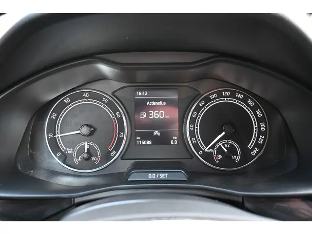 Škoda Scala 1.0 TSI Sport Business 2021 Benzine 17