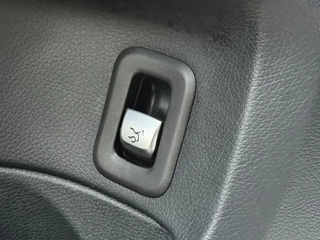 Mercedes-Benz C-Klasse AMG 43 4MATIC 2017 Benzine 22