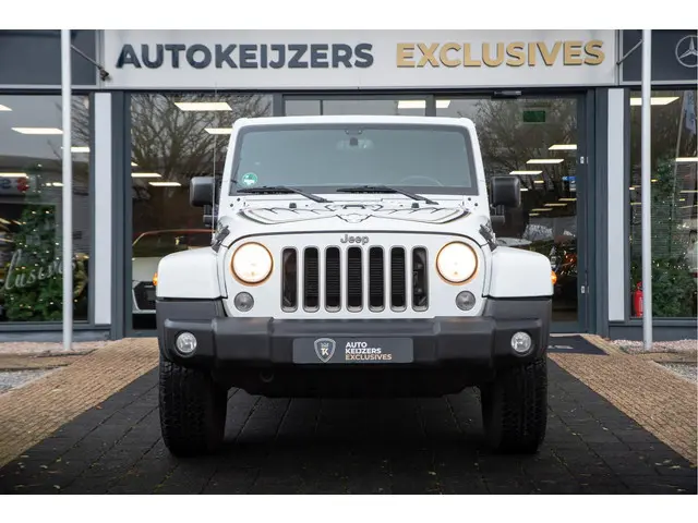 Jeep Wrangler 2