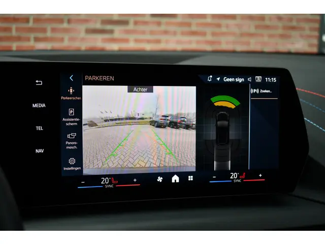 BMW 1 Serie 120 M-Sport 2024 Benzine 14